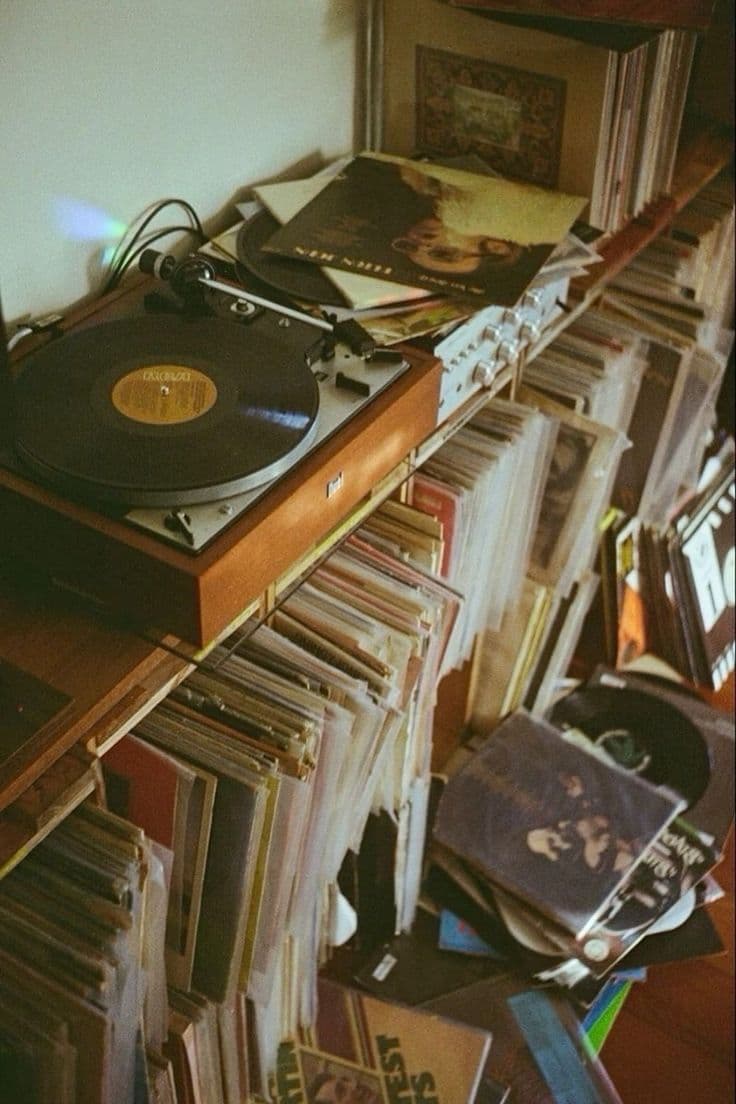 Tocadiscos y colección de vinilos