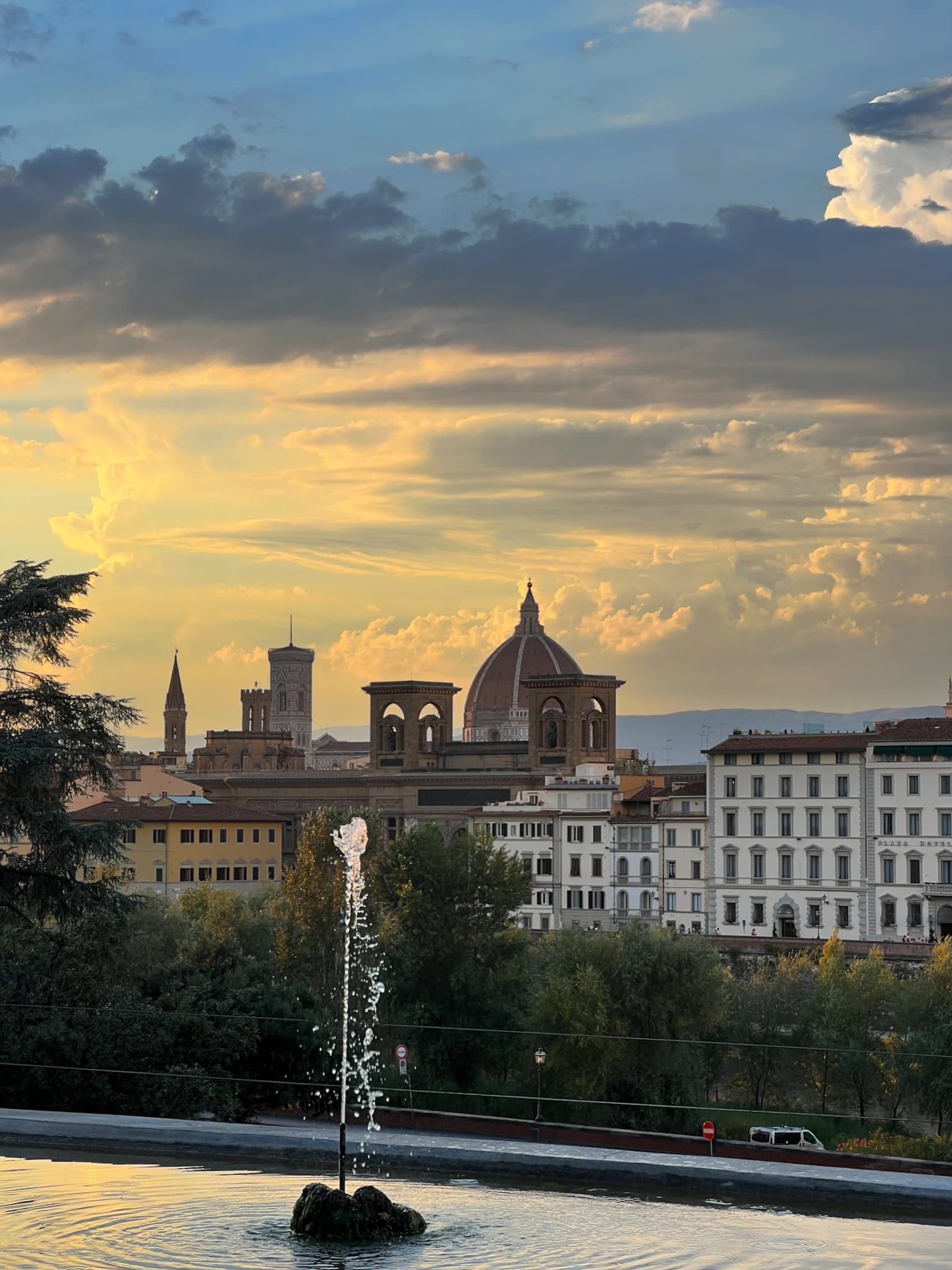 Florencia bajo la luz del atardecer