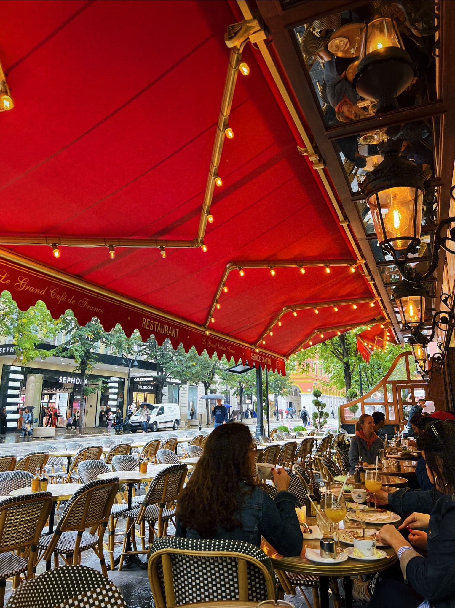 Un café mediterráneo en Niza